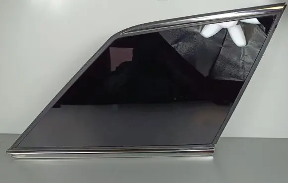 Lincoln Corsair Rear side window
