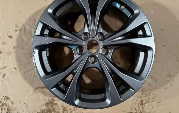 R18 alloy rim