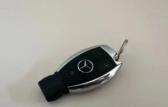 Mercedes-Benz C W204 Ignition key/card 