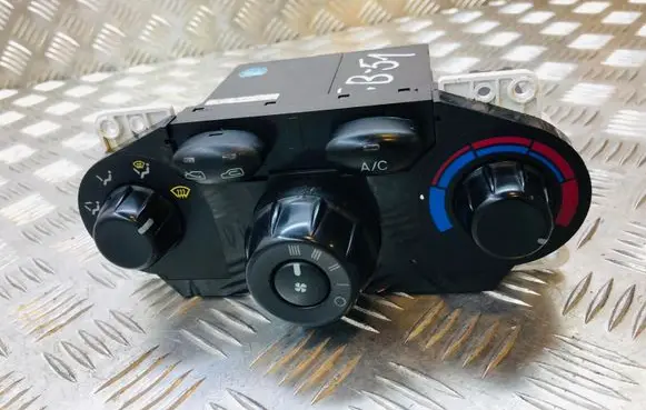 Hyundai Santa Fe Climate control unit 9725026