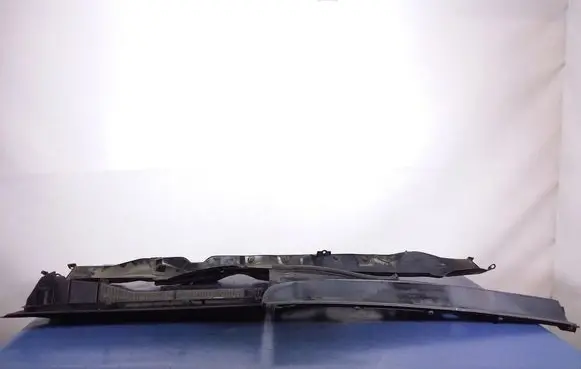 Toyota Corolla Verso E121 Wiper trim 557820F010