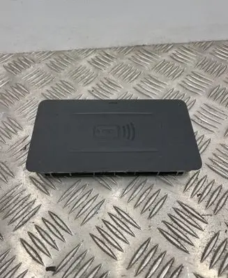 BMW 3 G20 G21 Wireless charging module 5A1DB18 13399710 WCH189A