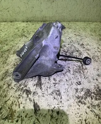 Audi A4 S4 B9 Engine mounting bracket