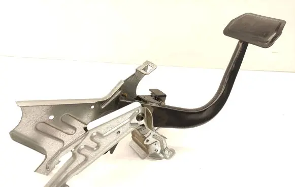 Volvo XC90 Brake pedal 1784