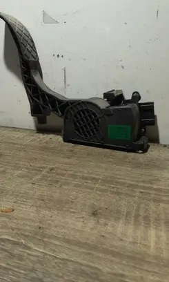 Skoda Fabia Mk2 (5J) Accelerator throttle pedal 6Q1721503F