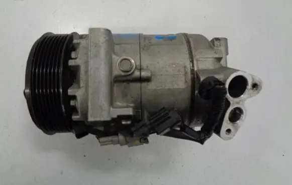 Renault Captur Air conditioning (A/C) compressor (pump) 926007741R