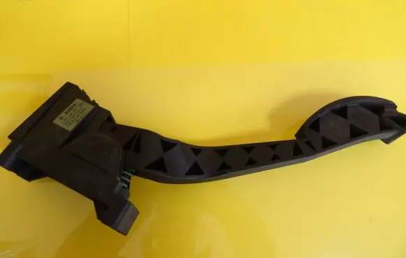 Alfa Romeo 147 Accelerator throttle pedal 0281002380