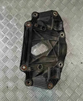 Volvo XC70 Rear differential mounting bracket 30639931
