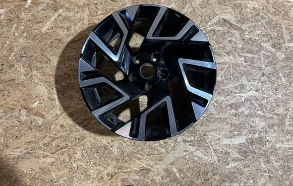 R18 alloy rim