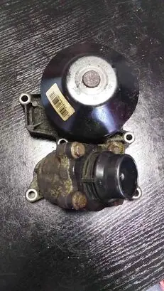 BMW 1 E81 E87 Water pump 7797640