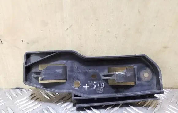 Volkswagen PASSAT B5.5 Front bumper mounting bracket 3B0807184E