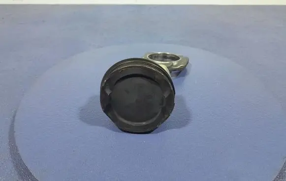 BMW M5 Piston 