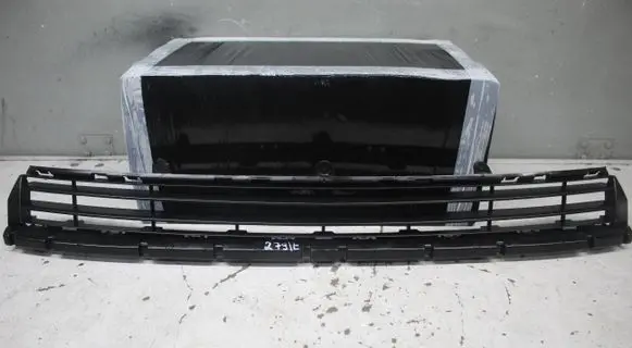 Citroen Berlingo Front bumper lower grill 9682581877