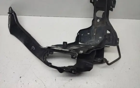 BMW 2 F45 Headlight/headlamp mounting bracket 7302531 3050519032 18563110