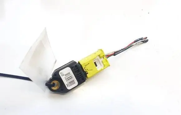 Toyota Auris 150 Airbag deployment crash/impact sensor 8983102060