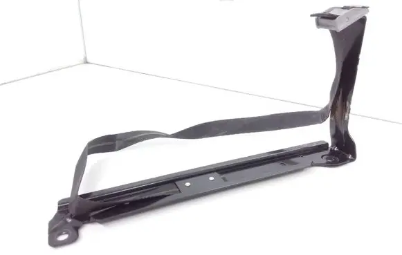 Mercedes-Benz CLS C219 Battery bracket 