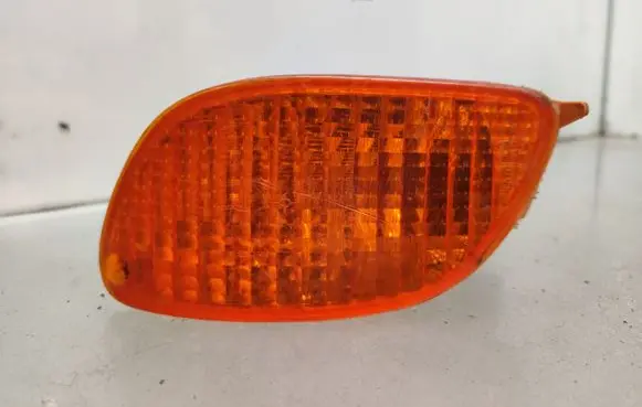 Ford Focus Front indicator light ASYXS4X13369A XS4X13369A
