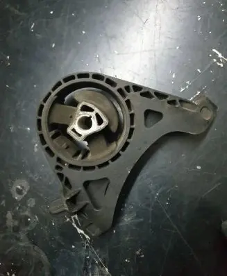 Opel Insignia A Engine mount bracket 13227769