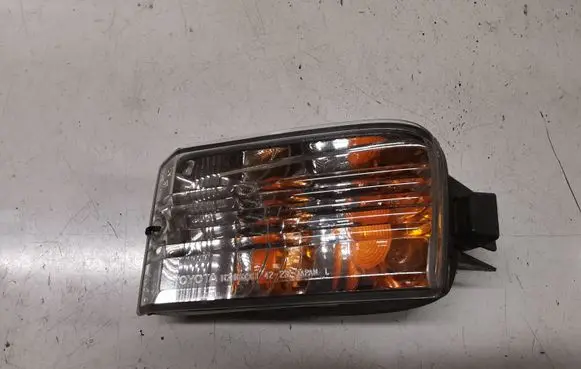 Toyota RAV 4 (XA20) Front indicator light ICHIKOH4223 4223