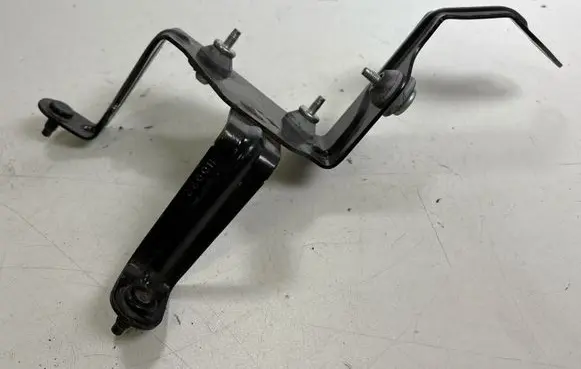 Ford Mustang VI ABS pump bracket FR3C2C304B