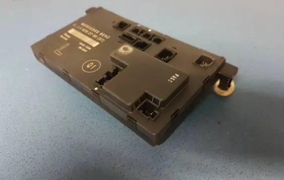 Mercedes-Benz E W211 Door control unit/module 2118702785 00401599