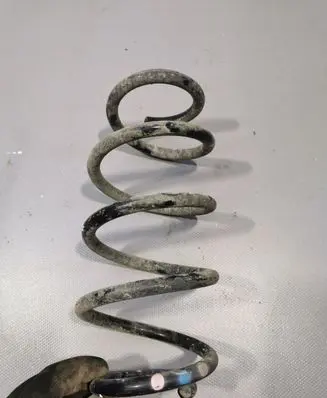 Toyota Auris E180 Rear coil spring