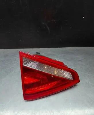 Audi A5 8T 8F Tailgate rear/tail lights 8T0945093