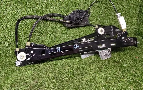Front window lifting mechanism without motor