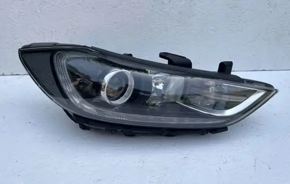 Hyundai ix20 Headlight/headlamp 92102