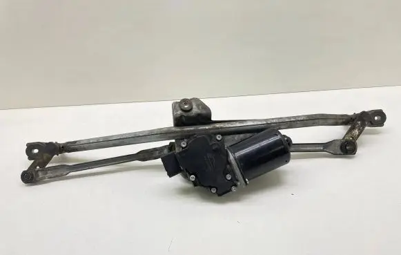Audi A6 S6 C5 4B Front wiper linkage and motor 4B1955023C
