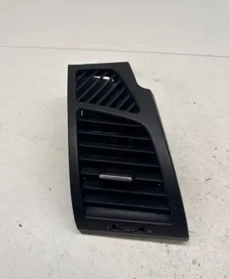 BMW 1 E81 E87 Dashboard side air vent grill/cover trim 7059188