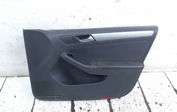 Volkswagen Jetta VI Front door card panel trim 5C7867012