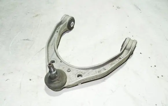 Audi Q7 4L Front upper control arm/wishbone 7L0407047A