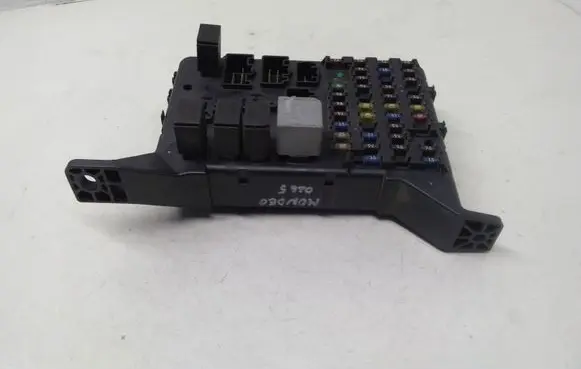 Ford Mondeo Mk III Fuse module 1S7T14A073AE