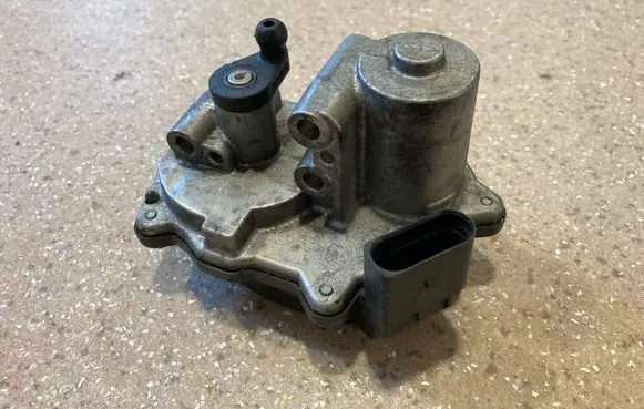 Intake manifold valve actuator/motor