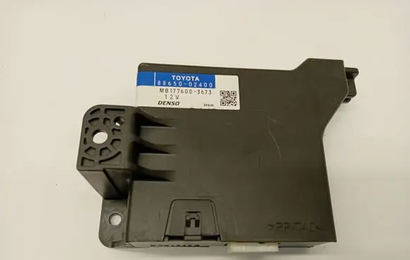 Toyota Auris 150 Air conditioning/heating control unit 8865002400 MB1776003673