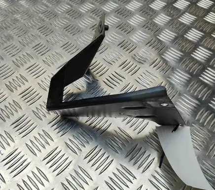 Volkswagen Multivan T6 Fender mounting bracket 7T0821151