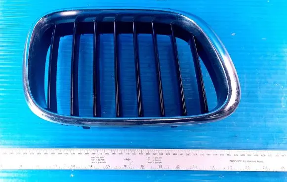 BMW X5 E53 Front bumper upper radiator grill 51138247674