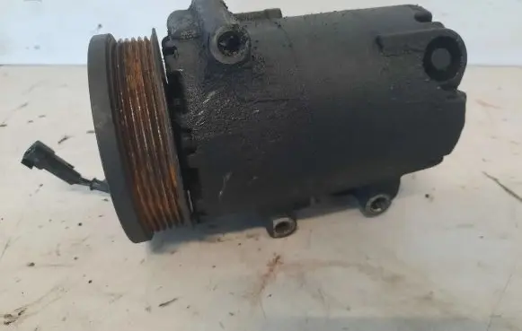 Ford Focus C-MAX Air conditioning (A/C) compressor (pump)