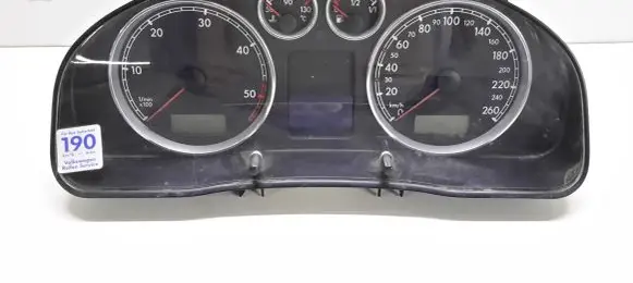 Volkswagen PASSAT B5.5 Speedometer (instrument cluster) 3B0920826A 190601214033 VWZ7Z0A3816687