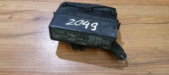 Nissan Primera Fuse box set 72n00 fl25a