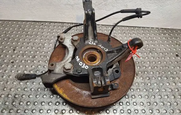 Renault Clio IV Front wheel hub spindle knuckle S25056030 400145894R