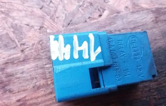 Nissan Almera N16 Other relay 252309F920 4RA00781303