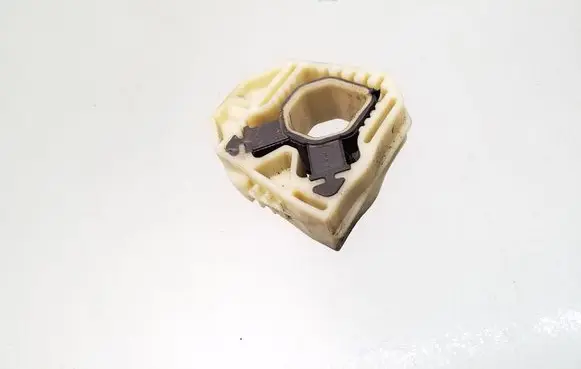 Radiator mount bracket