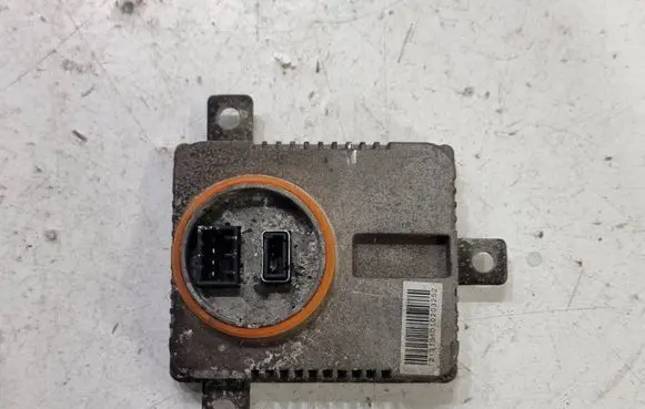 Volkswagen PASSAT B7 Headlight ballast module Xenon 8K0941597B 4KC15436700 H02S0001