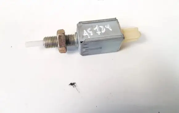 Brake pedal sensor switch