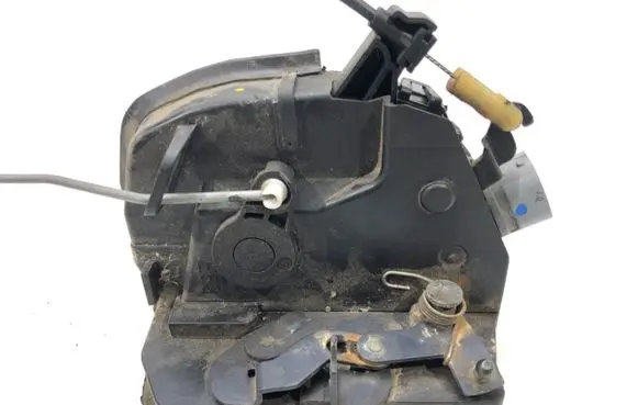 BMW X5 E53 Front door lock 8402540