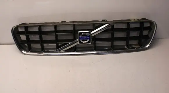 Volvo C70 Front bumper upper radiator grill 