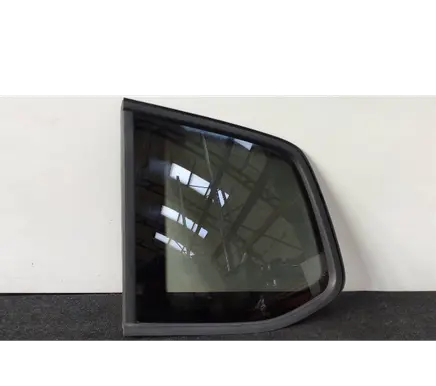 Volkswagen Touran III Rear side window 5TA845041