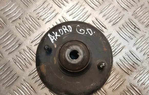 Honda Accord Front upper strut mount 